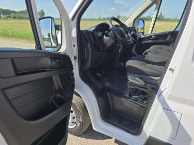 Fiat Ducato 2.2 MultiJet 140 S&S L2H2 3.5t - 140 Pk - Euro 6 - Groot Scherm - Navi - ParkeerCamera - Airco - Cruise Control foto 16
