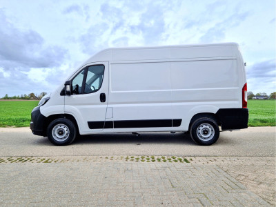 Fiat Ducato 2.2 MultiJet 140 S&S L2H2 3.5t - 140 Pk - Euro 6 - Groot Scherm - Navi - ParkeerCamera - Airco - Cruise Control foto 2