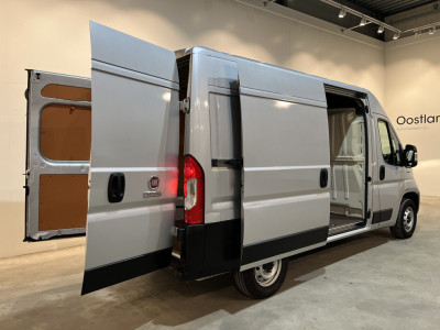 Fiat Ducato 2.3 MultiJet 120 PK L2H2 / Euro 6 / Airco / Cruise Control / Trekhaak / Navigatie / 3-Zits / foto 17