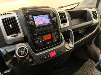Fiat Ducato 2.3 MultiJet 120 PK L2H2 / Euro 6 / Airco / Cruise Control / Trekhaak / Navigatie / 3-Zits / foto 7