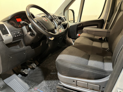 Fiat Ducato 2.3 MultiJet 120 PK L2H2 / Euro 6 / Airco / Cruise Control / Trekhaak / Navigatie / 3-Zits / foto 8