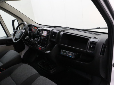 Fiat Ducato 2.3 MultiJet 150PK L3H2 Koelauto | Laadklep | Navigatie | Camera | 3-Persoons | Airco | Cruise foto 21