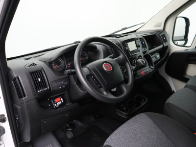 Fiat Ducato 2.3 MultiJet 150PK L3H2 Koelauto | Laadklep | Navigatie | Camera | 3-Persoons | Airco | Cruise foto 3