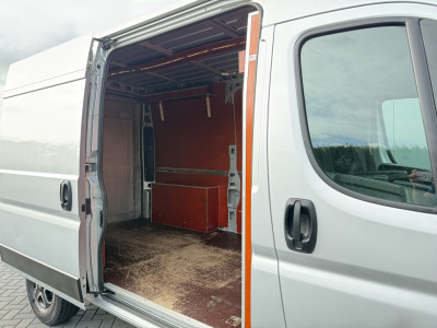 Fiat Ducato 2.3 MultiJet 161 PK AUTOMAAT / L2H2 / DHOLLANDIA LAADKLEP / AFNEEMBARE 3 TONS TREKHAAK / CAMERA / CRUISE / ECC foto 10
