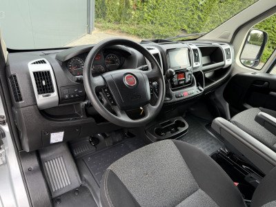 Fiat Ducato 2.3 MultiJet 161 PK AUTOMAAT / L2H2 / DHOLLANDIA LAADKLEP / AFNEEMBARE 3 TONS TREKHAAK / CAMERA / CRUISE / ECC foto 12