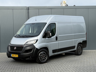 Fiat Ducato 2.3 MultiJet 161 PK AUTOMAAT / L2H2 / DHOLLANDIA LAADKLEP / AFNEEMBARE 3 TONS TREKHAAK / CAMERA / CRUISE / ECC foto 3