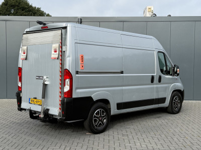 Fiat Ducato 2.3 MultiJet 161 PK AUTOMAAT / L2H2 / DHOLLANDIA LAADKLEP / AFNEEMBARE 3 TONS TREKHAAK / CAMERA / CRUISE / ECC foto 6