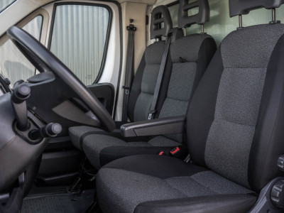 Fiat Ducato 2.3 MultiJet Bakwagen met laadklep | 141 PK | Euro 6 | Cruise | Camera | Airco | Navigatie 11