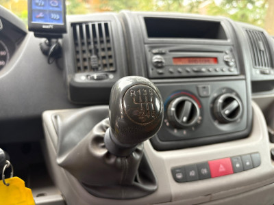 Fiat Ducato 30 2.3 MultiJet|120PK|NAP|airconditioning|trekhaak met 2500KG trekgewicht|3 zitplaatsen|bluetooth|radio foto 19