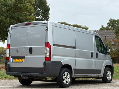 Fiat Ducato 30 2.3 MultiJet|120PK|NAP|airconditioning|trekhaak met 2500KG trekgewicht|3 zitplaatsen|bluetooth|radio foto 4