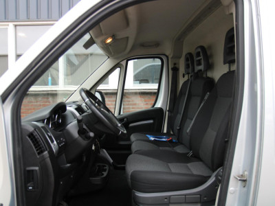 Fiat Ducato 30 2.3 MultiJet L2H2 / Trekhaak / Camera / Navi / 3 zits foto 3