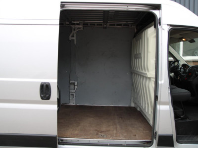 Fiat Ducato 30 2.3 MultiJet L2H2 / Trekhaak / Camera / Navi / 3 zits foto 7