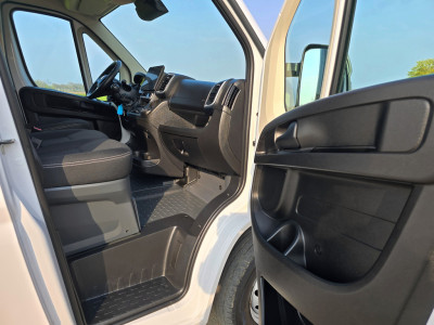 Fiat Ducato 35 2.2 MultiJet L2H2 - 140 Pk - Euro 6 - Groot Scherm - Navi - ParkeerCamera - Airco - Cruise Control foto 13