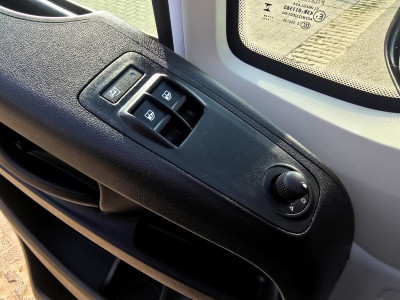 Fiat Ducato 35 2.2 MultiJet L2H2 - 140 Pk - Euro 6 - Groot Scherm - Navi - ParkeerCamera - Airco - Cruise Control foto 20