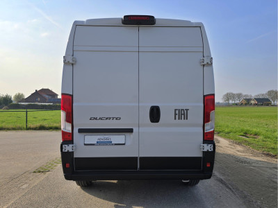 Fiat Ducato 35 2.2 MultiJet L2H2 - 140 Pk - Euro 6 - Groot Scherm - Navi - ParkeerCamera - Airco - Cruise Control foto 6