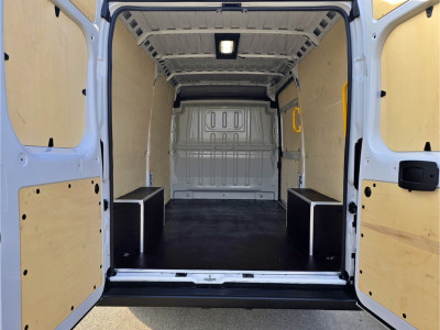 Fiat Ducato 35 2.2 MultiJet L2H2 - 140 Pk - Euro 6 - Groot Scherm - Navi - ParkeerCamera - Airco - Cruise Control foto 7