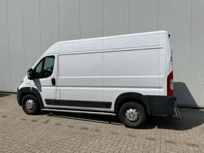 Fiat Ducato 35H 2.3 MultiJet L2H2 , 18, NAVI, CAMERA, AIRCO EN EEN NIEUWE APK ! foto 2