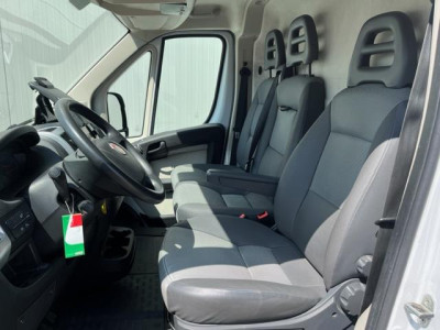 Fiat Ducato 35H 2.3 MultiJet L2H2 , 18, NAVI, CAMERA, AIRCO EN EEN NIEUWE APK ! foto 3