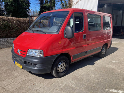 Fiat Ducato Rolstoelbus rolstoel voorin side by side rolstoelauto