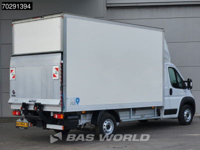 Fiat Ducato 160PK Laadklep Bakwagen Airco Cruise Camera Uconnect-display DHollandia Euro6 Meubelbak Koffer 21m3 Airco Cruise control foto 6