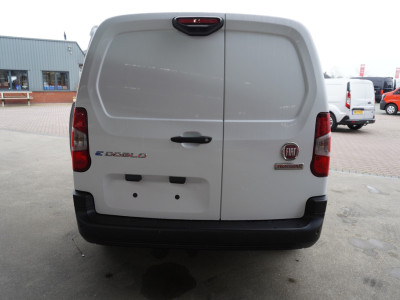 Fiat E-Doblò 136 L2 50 kWh Schuifdeur links en rechts Automaat nr.V157 | Climate | Navi | Camera | Cruise foto 6