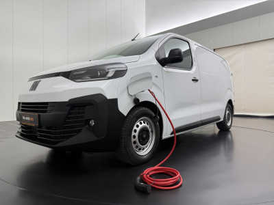 Fiat Scudo Lang 75KWh | Elektrisch | Multimedia | Camera | 3-Zits foto 3