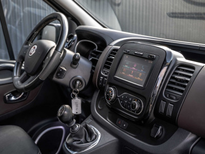 Fiat Talento 1.6 D L2H1 | 145 PK | DC 5-Zits | Leder | Schuifdeur L+R | Camera | Cruise | Climatronic | Trekhaak foto 4