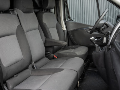 Fiat Talento 2.0 EcoJet L2H1 | 145 PK | 3-Zits | Cruise | Airco | Trekhaak | Imperiaal foto 13