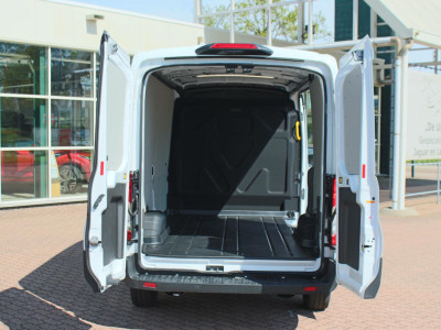Ford E-Transit 350 L2H2 Trend 68 kWh Pro Power on board, Navigatie, Adaptieve Cruise, 360 camera 17