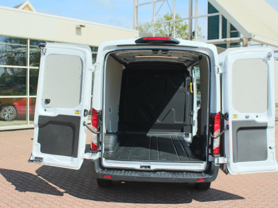 Ford E-Transit 350 L2H2 Trend 68 kWh Pro Power on board, Navigatie, Adaptieve Cruise, 360 camera 19