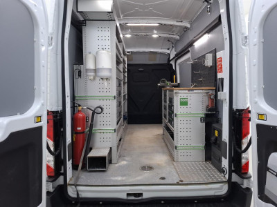 Ford E-Transit 350 L2 H3 Trend 68 kWh Bott Vario Inrichting foto 3