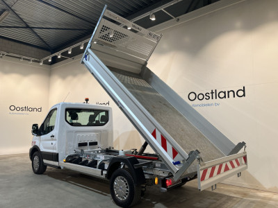 Ford E-Transit 350 L3H1 Trend 68 kWh RWD Kipper / Tipper / 100% Elektrisch / Airco / Cruise Control / Camera / CarPlay / Navigatie / 3-Zits / 1.450 KM !! RIJKLAAR !! foto 12