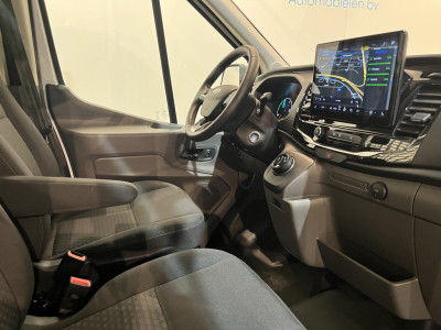 Ford E-Transit 350 L3H1 Trend 68 kWh RWD Kipper / Tipper / 100% Elektrisch / Airco / Cruise Control / Camera / CarPlay / Navigatie / 3-Zits / 1.450 KM !! RIJKLAAR !! foto 3