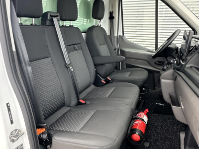 Ford E-Transit 350 L3H1 Trend 89 kWh Bakwagen met laadklep NIEUW! foto 4