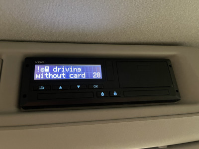 Ford E-Transit 390 (3500 kg) L2H2 Trend 68 kWh / 100% Elektrisch !! / Airco / Cruise Control / CarPlay / 360 Camera / Navigatie / 3-Zits / 622 KM !! foto 17