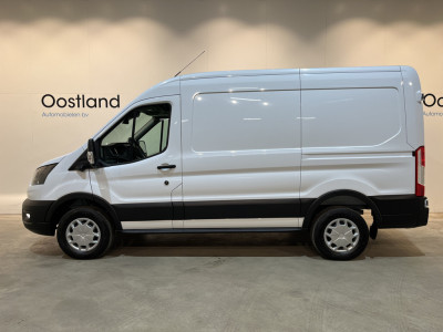 Ford E-Transit 390 (3500 kg) L2H2 Trend 68 kWh / 100% Elektrisch !! / Airco / Cruise Control / CarPlay / 360 Camera / Navigatie / 3-Zits / 622 KM !! foto 5