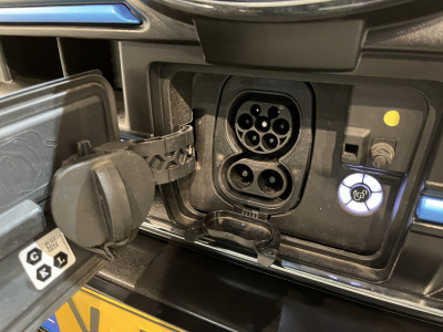 Ford E-Transit 390 (3500 kg) L2H2 Trend 68 kWh / 100% Elektrisch !! / Airco / Cruise Control / CarPlay / Camera / Navigatie / 3-Zits / 12.700 KM !! 15