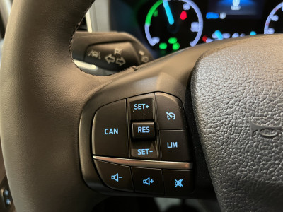 Ford E-Transit 390 (3500 kg) L2H2 Trend 68 kWh / 100% Elektrisch !! / Airco / Cruise Control / CarPlay / PDC / Navigatie / 3-Zits / 1.135 KM !! foto 11