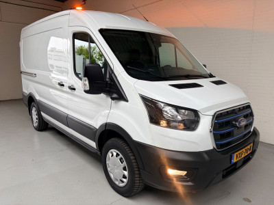 Ford E-Transit SERVICEWAGEN ELEKTRISCH AUTOMAAT 350 L2H2 Trend 68 kWh BOTT INRICHTING, V230 OMVORMER, RIJKLAARPRIJS! foto 9