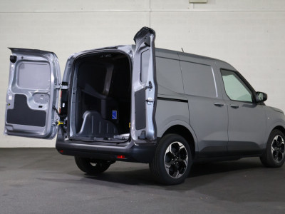 Ford E-Transit Courier 44 kWh Limited Winterpakket 11