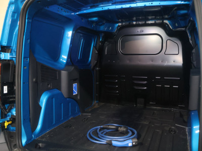Ford E-Transit Courier Limited 44 kWh 2x Schuifdeur Navigatie Airco foto 10