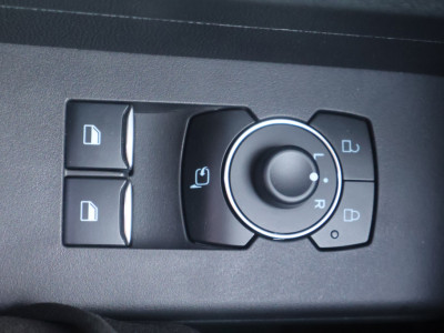 Ford E-Transit Courier Limited 44 kWh 2x Schuifdeur Navigatie Airco foto 13