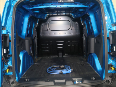 Ford E-Transit Courier Limited 44 kWh 2x Schuifdeur Navigatie Airco foto 9