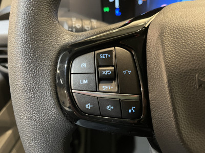 Ford E-Transit Cust. 320 L1H1 Trend 65 kWh / 100% Elektrisch !! / Airco / Cruise Control / CarPlay / Camera / LED / 9.650 KM !! foto 12