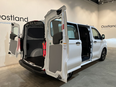 Ford E-Transit Cust. 320 L1H1 Trend 65 kWh / 100% Elektrisch !! / Airco / Cruise Control / CarPlay / Camera / LED / 9.650 KM !! foto 2