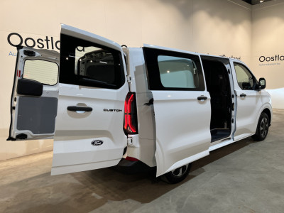 Ford E-Transit Cust. 320 L1H1 Trend 65 kWh / 100% Elektrisch !! / Airco / Cruise Control / CarPlay / Camera / LED / 9.650 KM !! foto 21