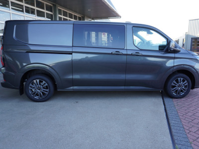 Ford E-Transit Cust. 320 L2H1 Limited 71 kWh 160KW/180PK Dubbelcab. Automaat nr. V085 | Airco | Adap.Cruise | Navi | 360 Camera | Schuifdeur L+R foto 3