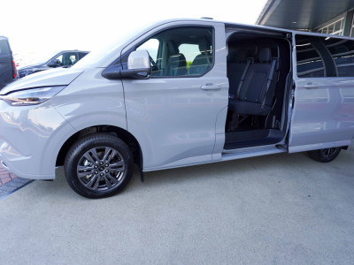 Ford E-Transit Cust. 320 L2H1 Limited 71 kWh 160KW/180PK Dubbelcab. Automaat nr. V086 | Airco | Adap.Cruise | Navi | 360 Camera | Schuifdeur L+R foto 11