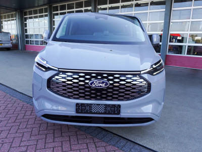 Ford E-Transit Cust. 320 L2H1 Limited 71 kWh 160KW/218PK Dubbelcab. Automaat nr. V086 | Airco | Adap.Cruise | Navi | 360 Camera | Schuifdeur L+R foto 12