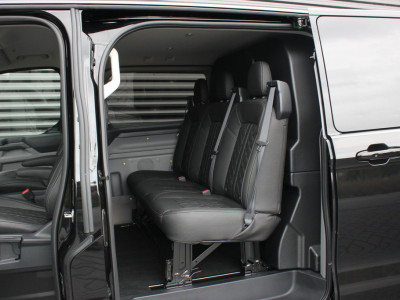 Ford E-Transit Cust. 320 L2H1 Limited 71 kWh DC DUBBEL CABINE / JB- EDITON / CAMERA / 370KM RANGE / APPLE CARPLAY DRIVERS- PACK foto 15